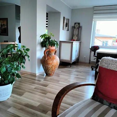 With Terrace On The Hillside Of Διαμέρισμα